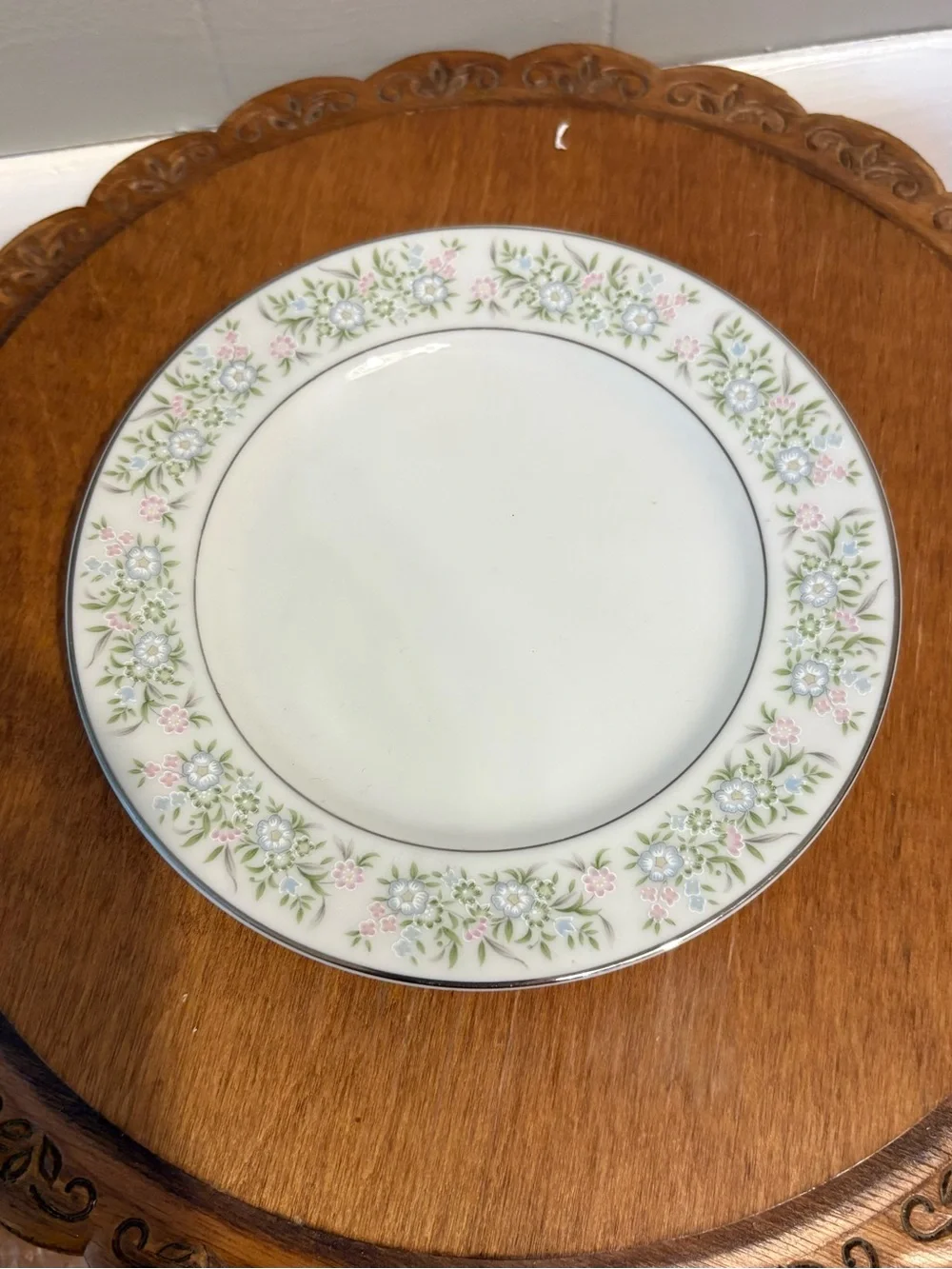 Classic Floral 6.25” Plate in Soft Green, Pink, and Blue